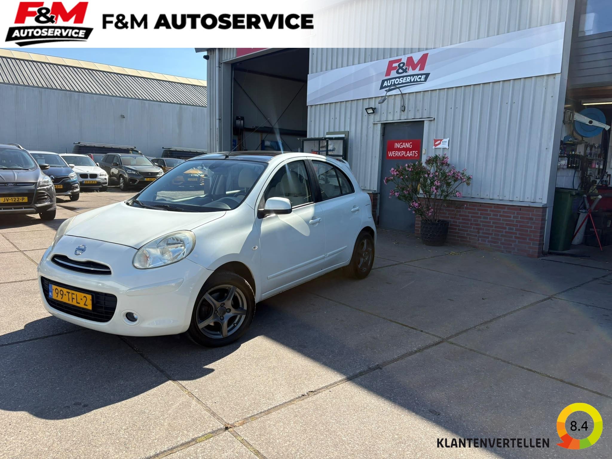 Nissan Micra 1.2 DIG-S Tekna airco, cruise, pano, pdc achter, Voorwielaandrijving, Euro 5, Stof, Parkeersensor