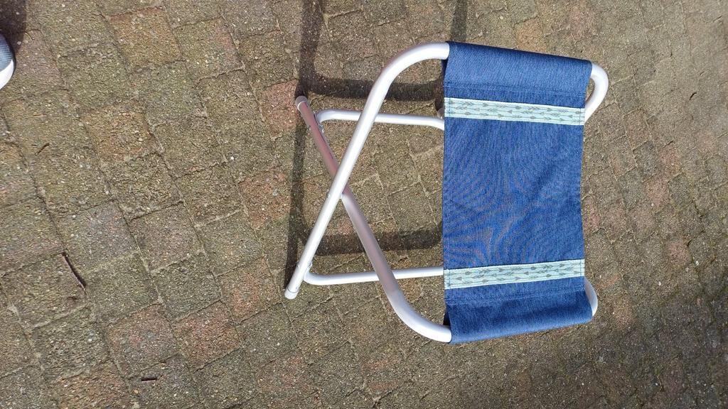 Aluminium krukje met blad ,viskrukje, Caravans en Kamperen, Kampeeraccessoires, Ophalen of Verzenden