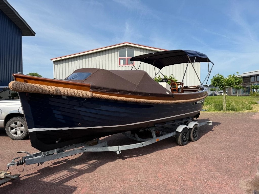 Wilhelmina sloep 900 open, Watersport en Boten, Binnenboordmotor, 1.00 - 1.50 meter, Diesel, Zo goed als nieuw