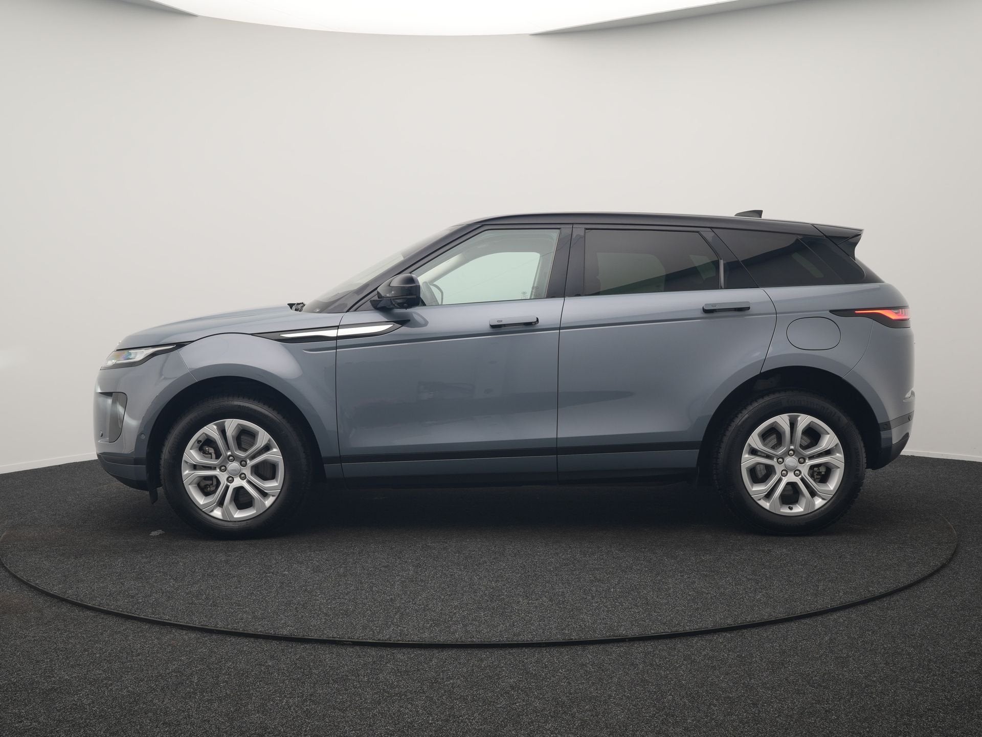 Land Rover Range Rover Evoque P300e AWD S PHEV 309pk Dealer, Automaat, 309 pk, Zwart, Bedrijf