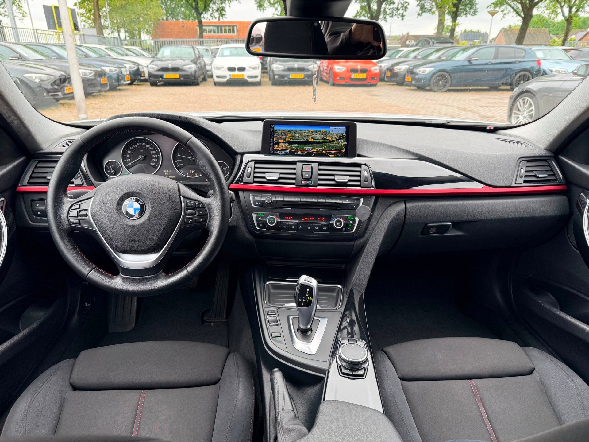 BMW 3-serie 316i Sport Edition High Executive|Nieuwe Ketting, Auto's, BMW, Automaat, Gebruikt, 4 cilinders, Wit