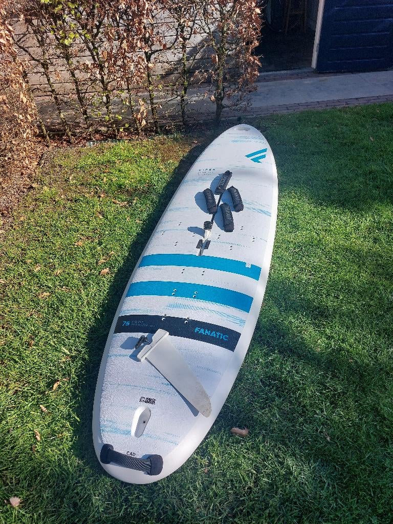 Fanatic Viper 75 surfboard (met soft top), Watersport en Boten, Ophalen, 250 tot 300 cm, Met draagtas, Zo goed als nieuw