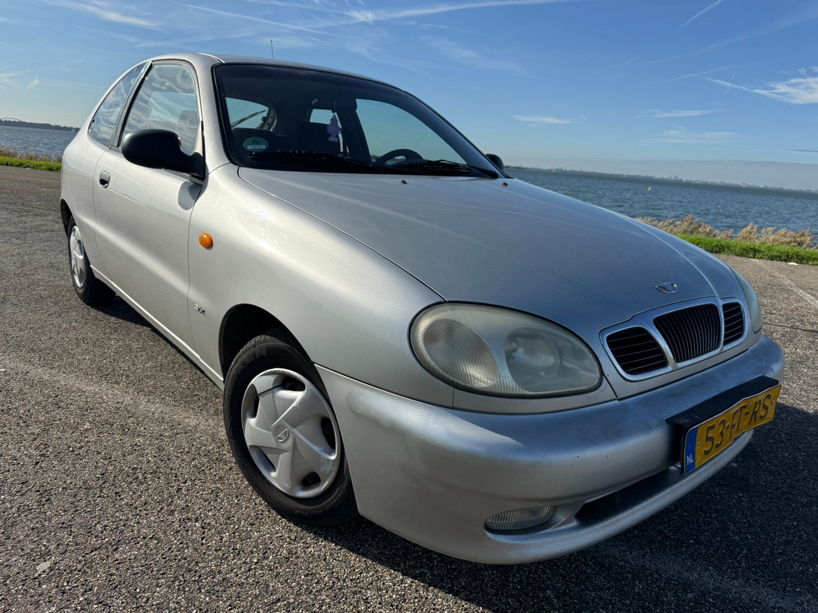 Daewoo Lanos 1.5/APK MAART 2027/AIRCO/TREKHAAK/NAP, Auto's, Stof, 4 cilinders, Origineel Nederlands, Bedrijf