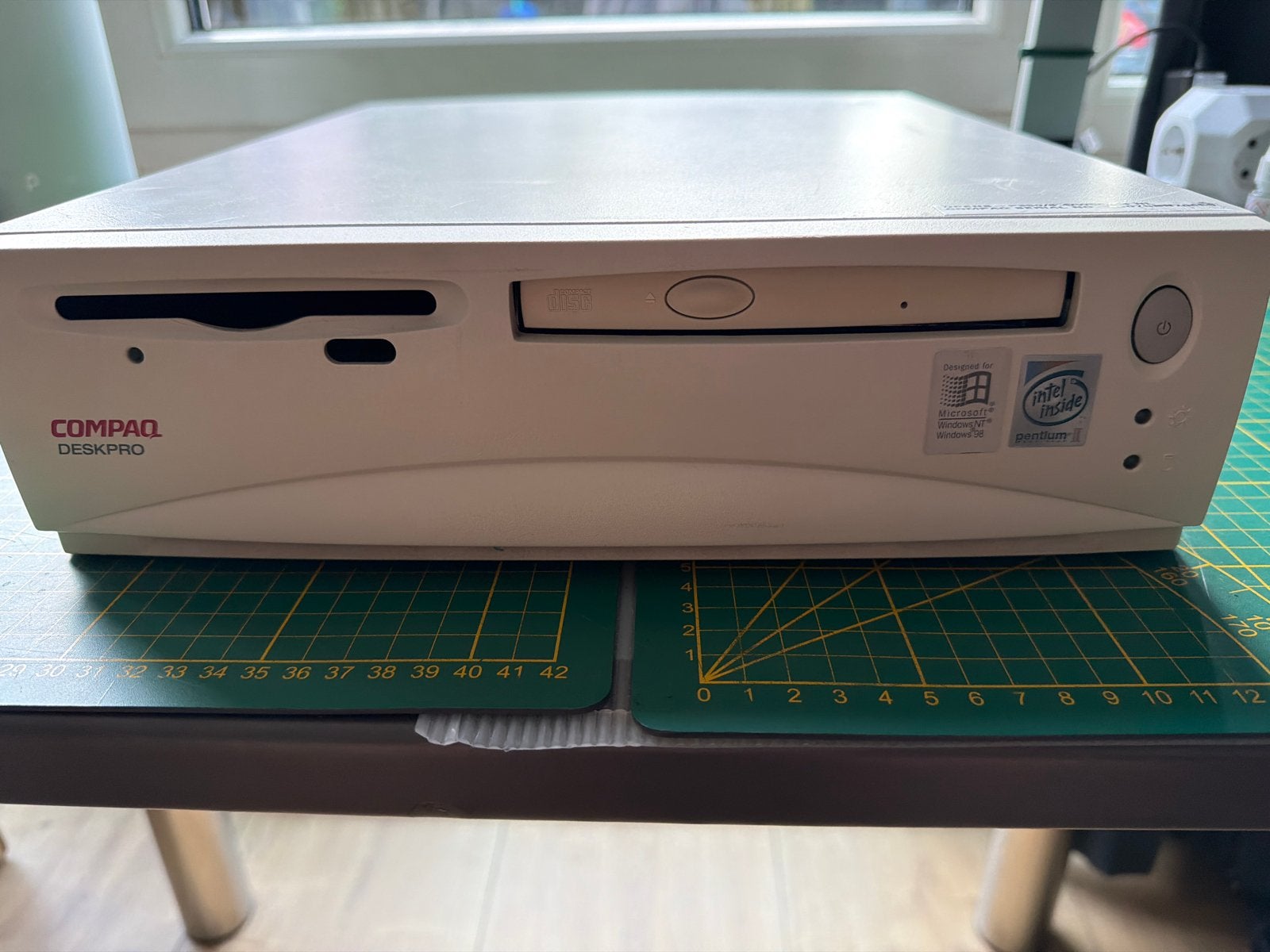 Compaq Pentium 2 350 MHz uit 1998 - Origineel & Getest, Computers en Software, Desktop Pc's, Ophalen of Verzenden, Gebruikt, Minder dan 4 GB