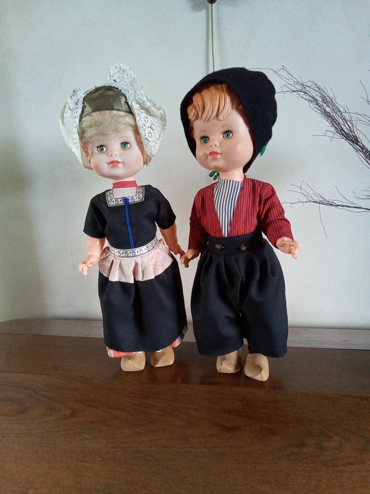 Klederdracht poppen. Volendam? 50 cm, Ophalen of Verzenden, Gebruikt, Pop