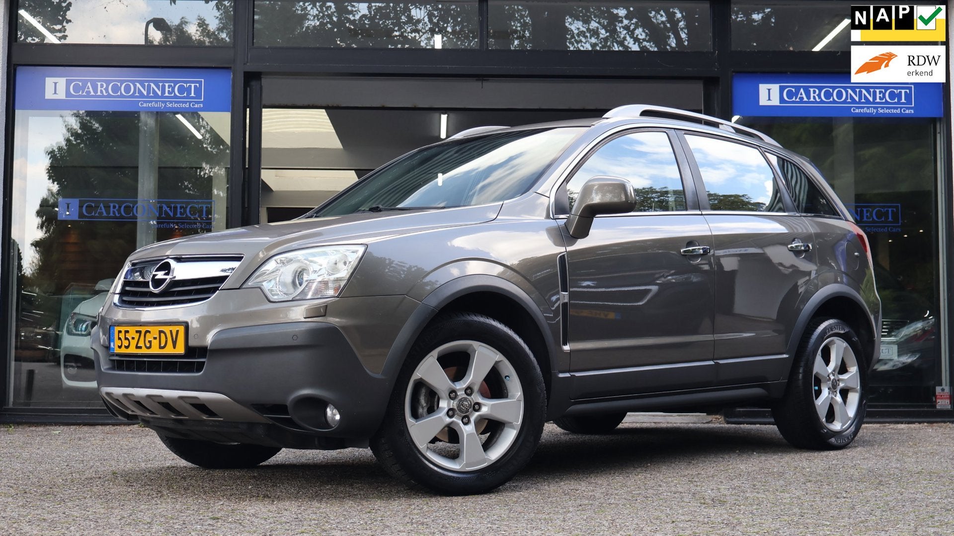 Opel Antara 3.2 V6 Cosmo|Leder|PDC|Tr.haak|Xenon|Cruise|NAP, Automaat, 3195 cc, 2000 kg, Beige