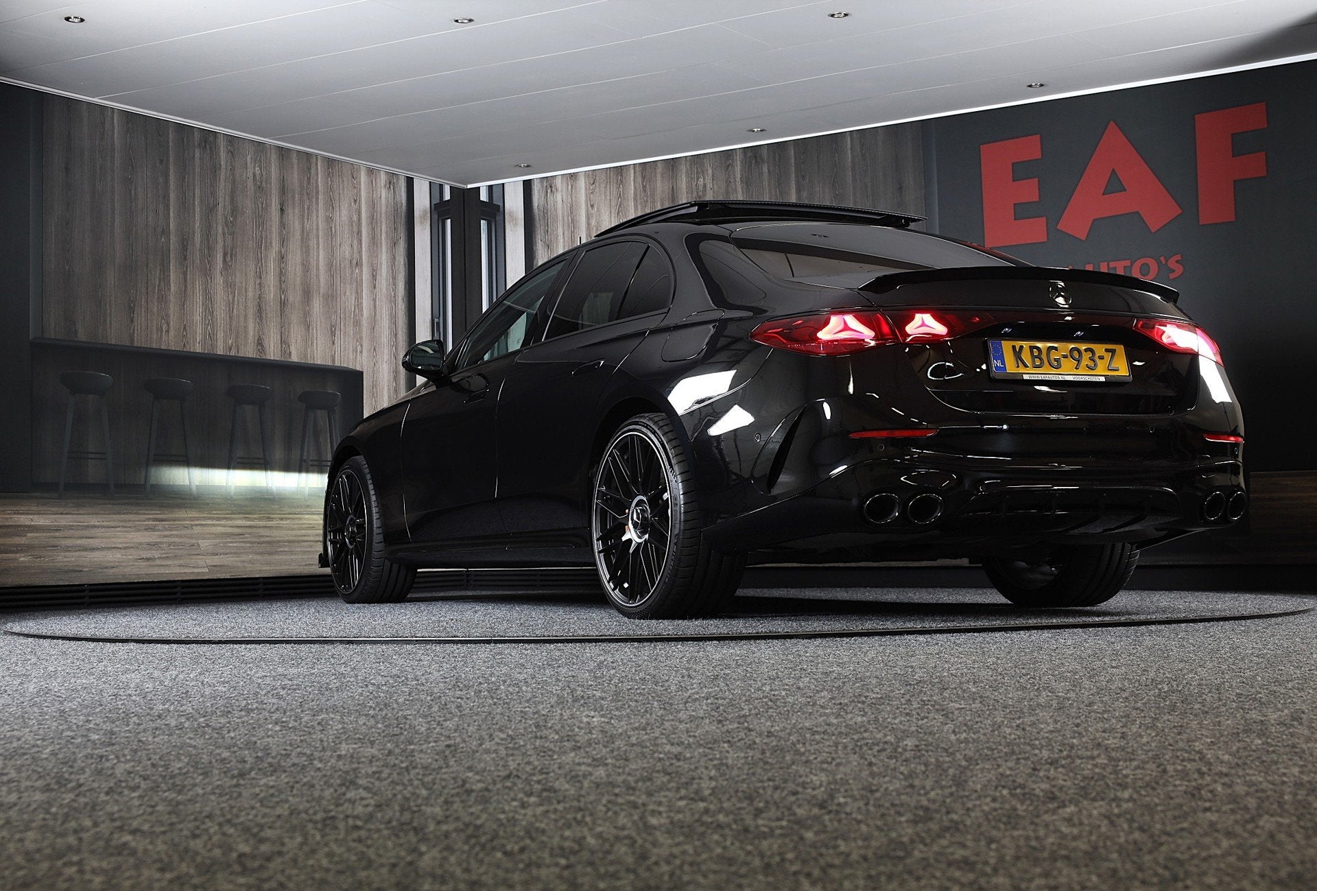 Mercedes-Benz E-klasse 400 e 4MATIC AMG 53 Look / Hyperscree, Auto's, Automaat, Euro 6, 4 cilinders, 252 pk