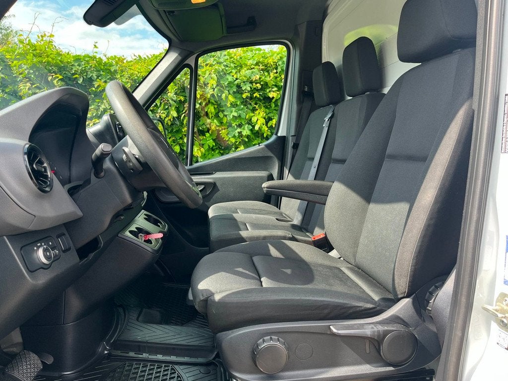 Mercedes-Benz Sprinter 316 Automaat | Bakwagen | deuren, Automaat, Gebruikt, 4 cilinders, Bedrijf