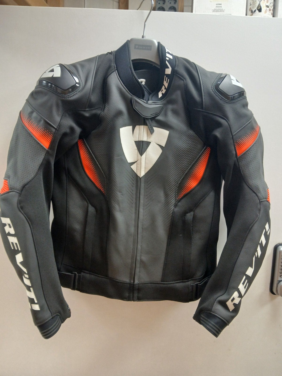 Nieuwe REV'IT! Control leren motorjas - Zwart/Neon Rood, Ophalen of Verzenden, Nieuw met kaartje, Heren, Jas | leer
