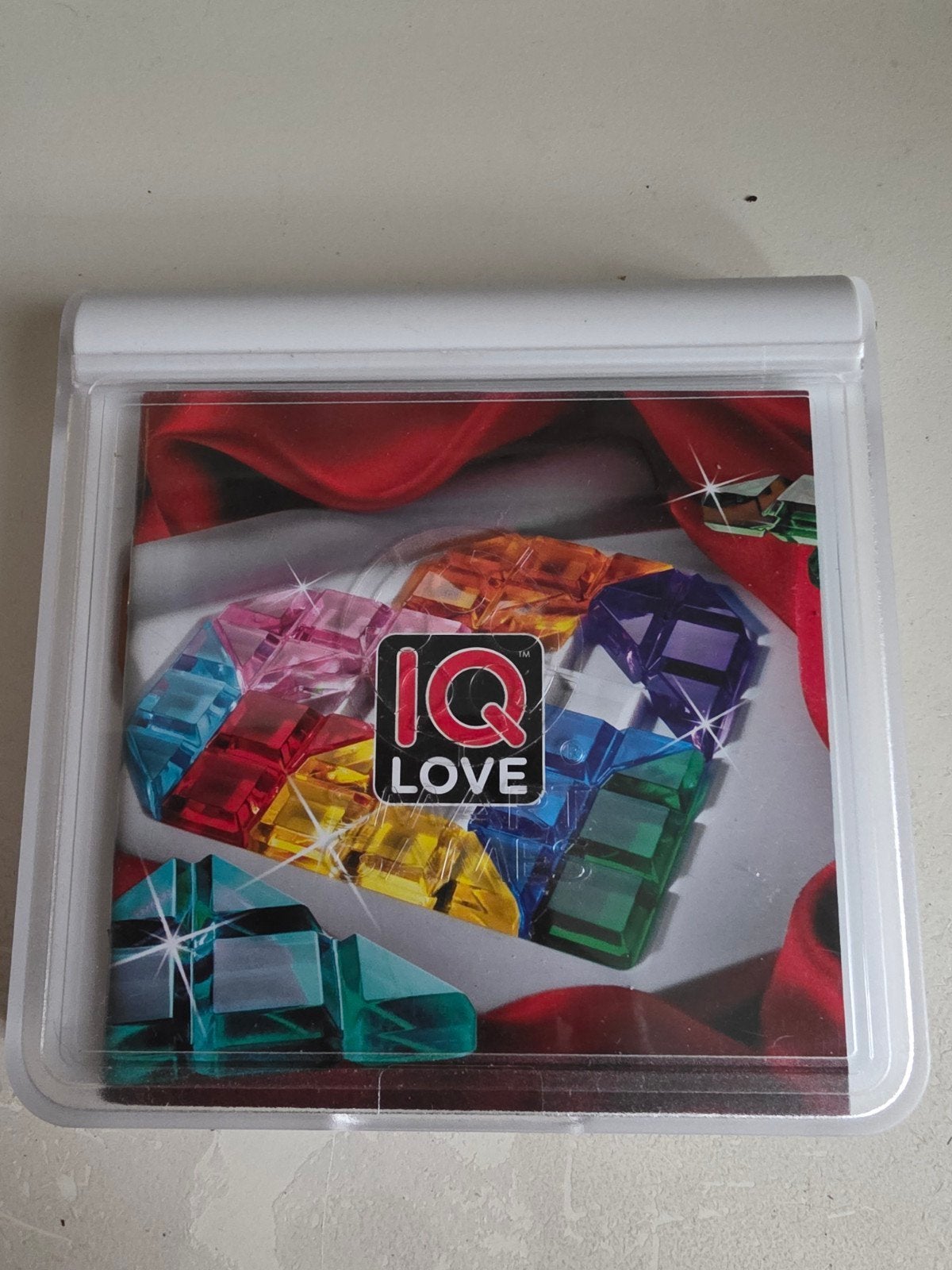IQ Love SmartGames Puzzelspel Hartvormig, Ophalen of Verzenden, 10 tot 50 stukjes, Zo goed als nieuw, 6 jaar of ouder