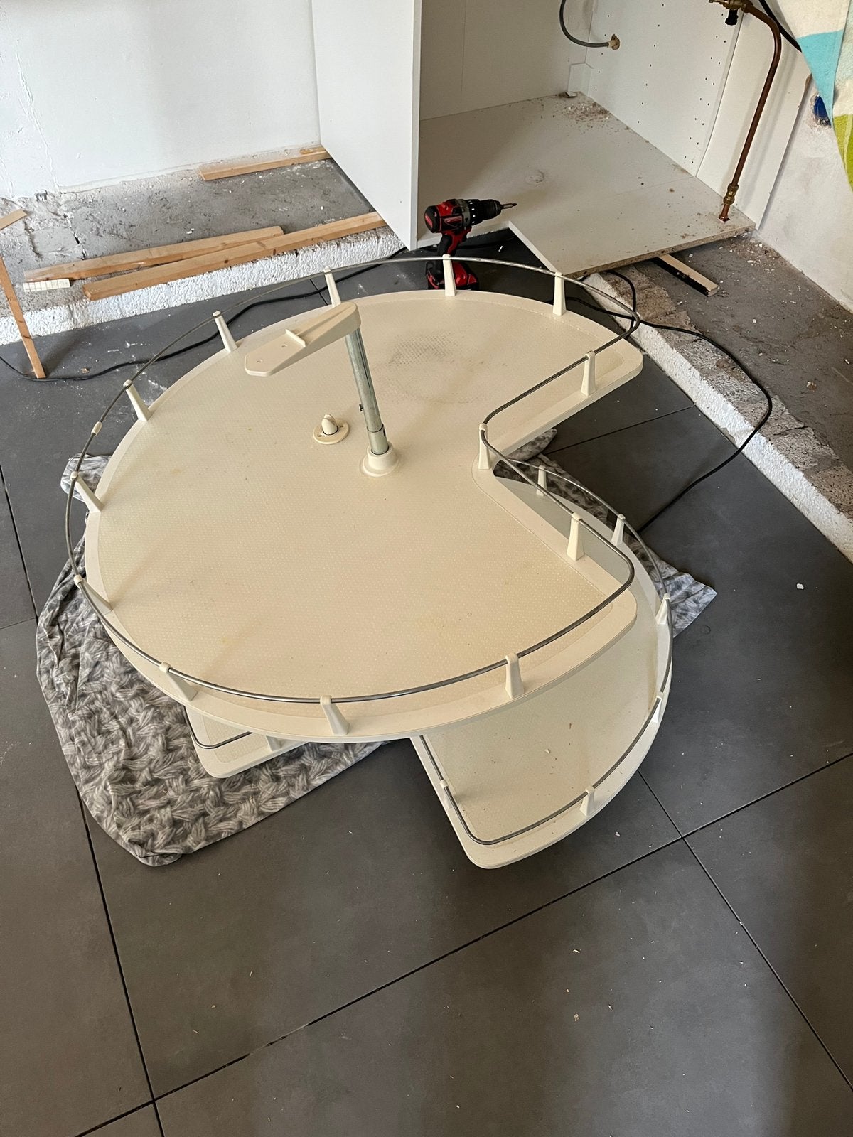 Draaiplateau hoekkast, Ophalen, Gebruikt, Wit, 50 tot 100 cm