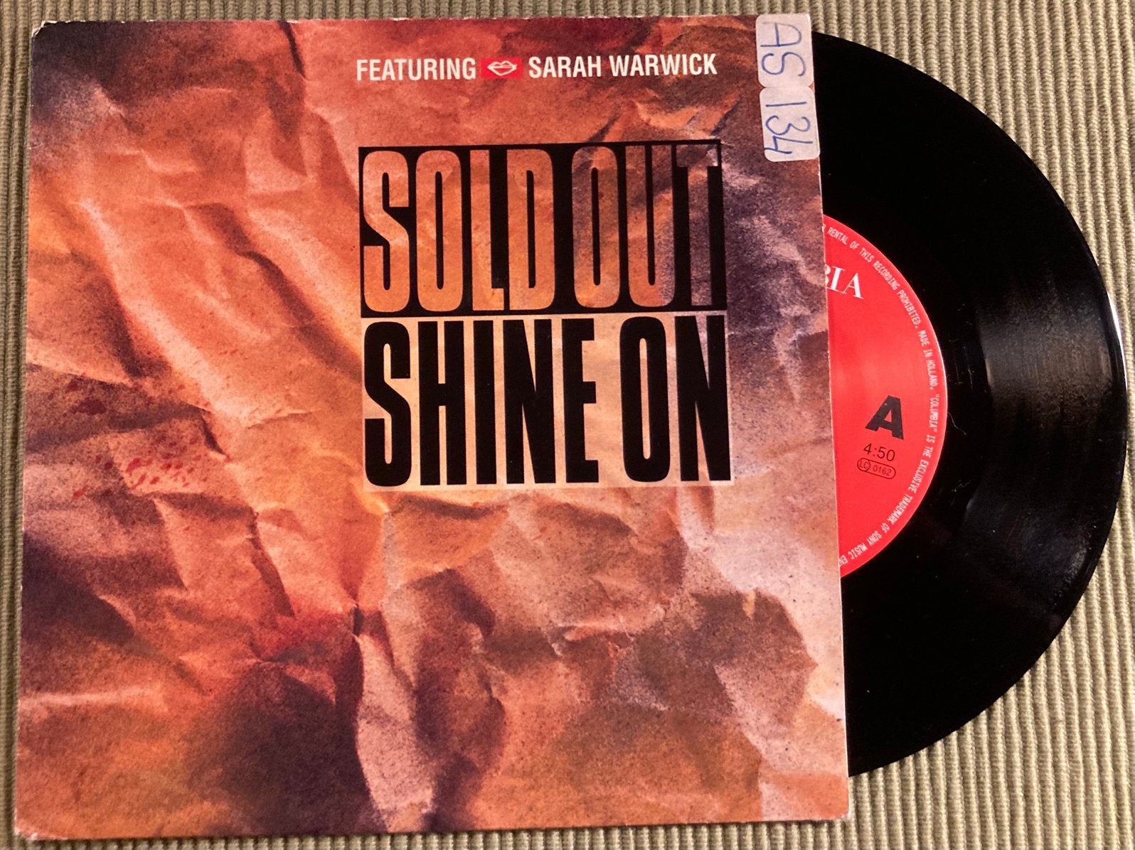 Vinyl single Sold Out feat. Sarah Warwick - Shine On, 7 inch, Ophalen of Verzenden, Zo goed als nieuw, Dance en House
