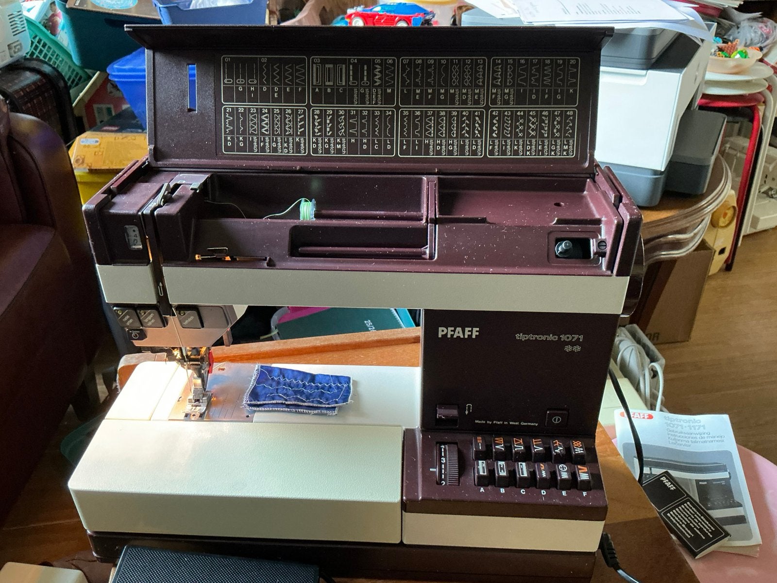 Pfaff tiptronic 1071 met IDT compleet met originele voetjes, Ophalen, Gebruikt, Naaimachine, Pfaff