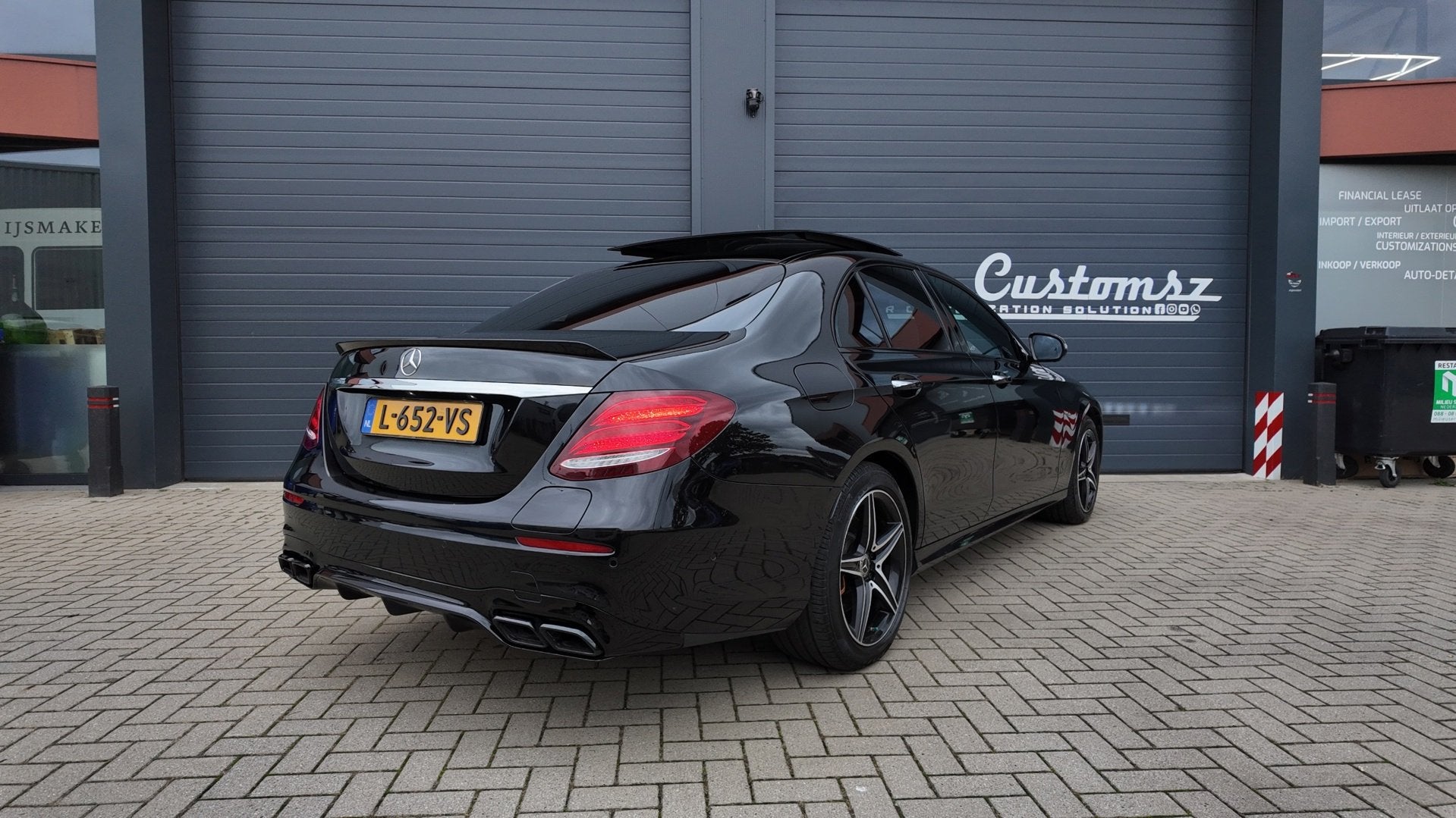 Mercedes-Benz E-klasse 300 de AMG HUD-BURMESTER-MEMORY-PANO-, Auto's, Dealer onderhouden, Achterwielaandrijving, Gebruikt, 4 cilinders