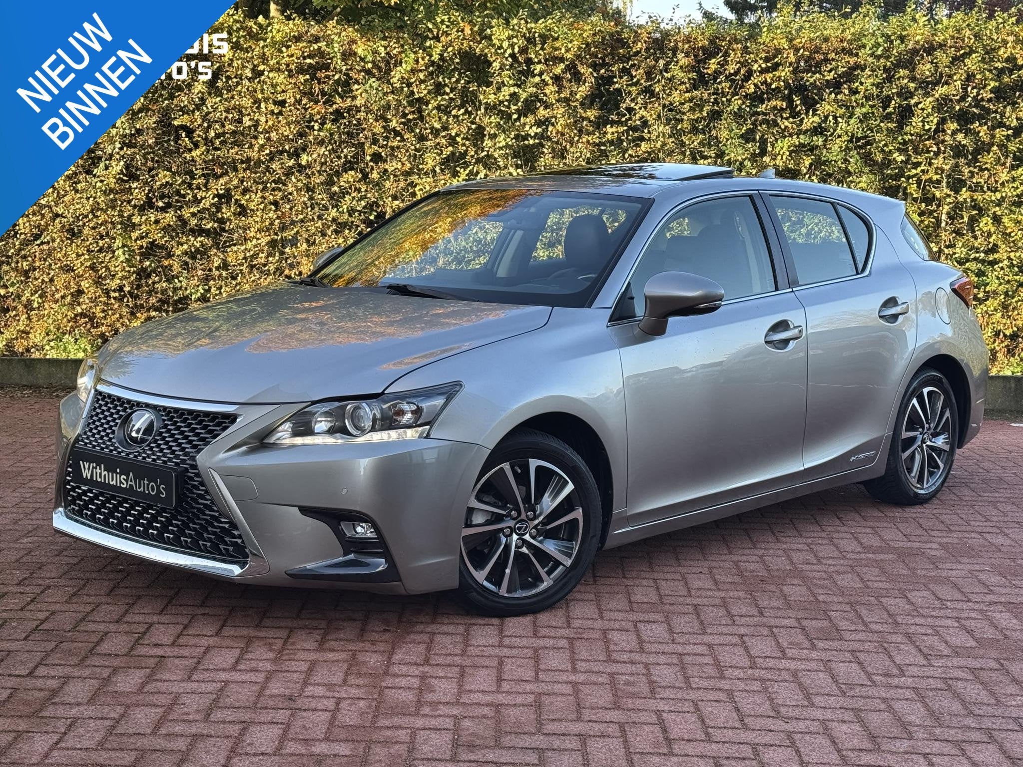 Lexus CT 200h Business *Dakraam *Stoelverwarming* Dealer ond, Auto's, Gebruikt, Euro 6, 4 cilinders, Hybride Elektrisch/Benzine