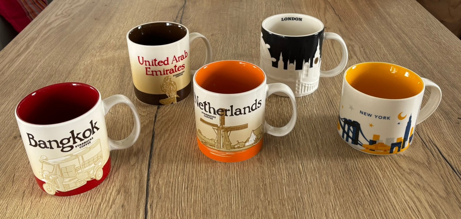5x Starbucks mokken, Ophalen, Zo goed als nieuw, Overige stijlen, Kop(pen) en/of Schotel(s)