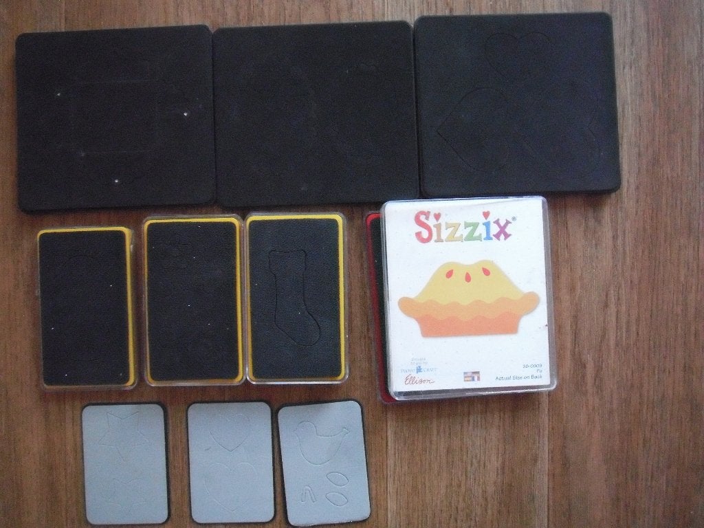 Set snijmallen Sizzix, Hobby en Vrije tijd, Kaarten | Zelf maken, Ophalen of Verzenden, Gebruikt, Overige thema's, Pons of Mal