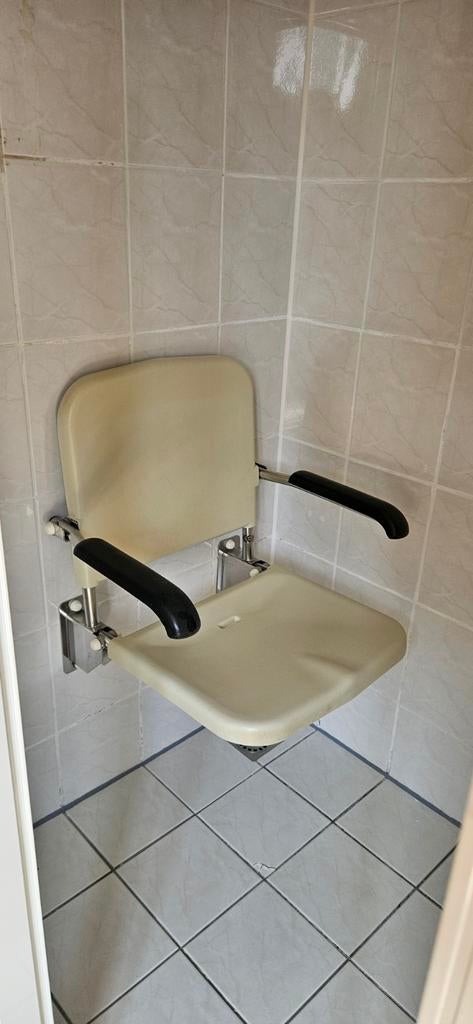 opklapbare douchezitting, Ophalen
