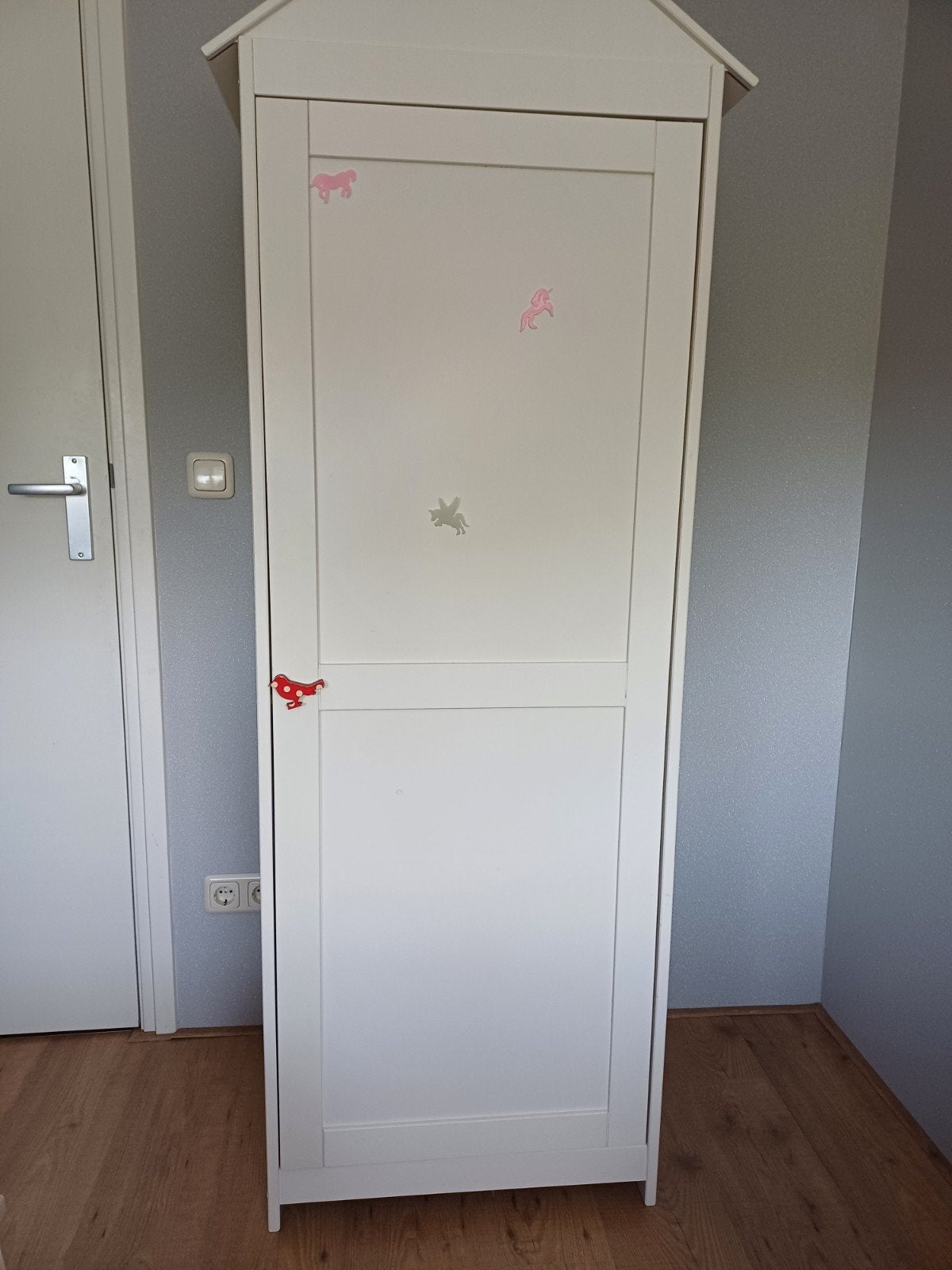 Witte kinderkast, Kinderen en Baby's, Ophalen, Gebruikt, 50 tot 70 cm, 105 cm of meer