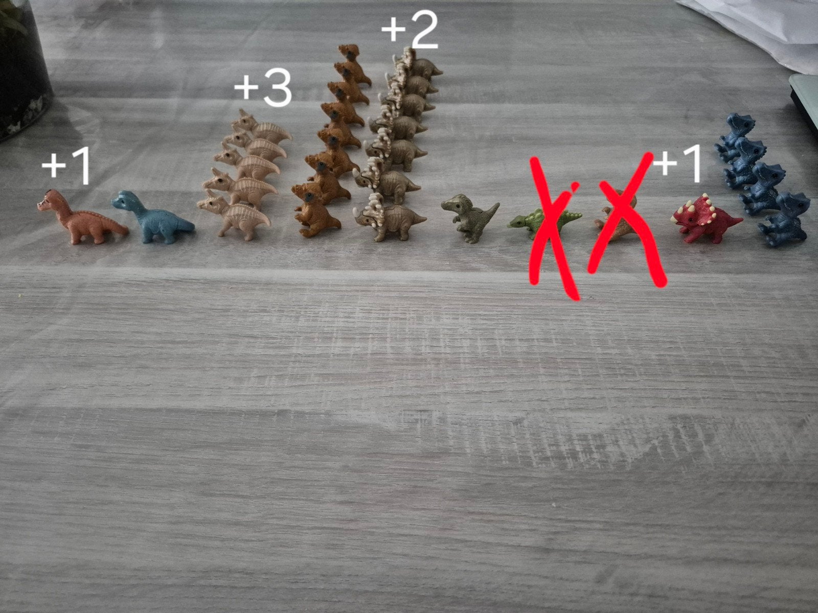 33 Kinder suprise eieren ei dinosaurus natoons €0,75 p.st, Verzamelen, Ophalen of Verzenden, Hardplasticfiguren