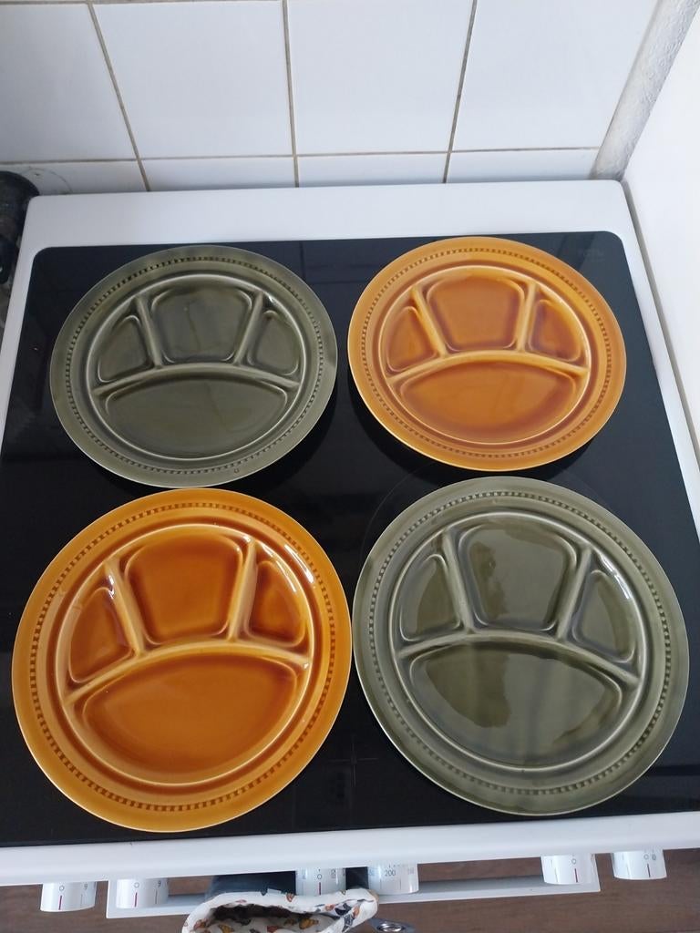 Vintage fondue borden, Huis en Inrichting, Keuken | Servies, Keramiek, Ophalen of Verzenden, Zo goed als nieuw, Bord(en)