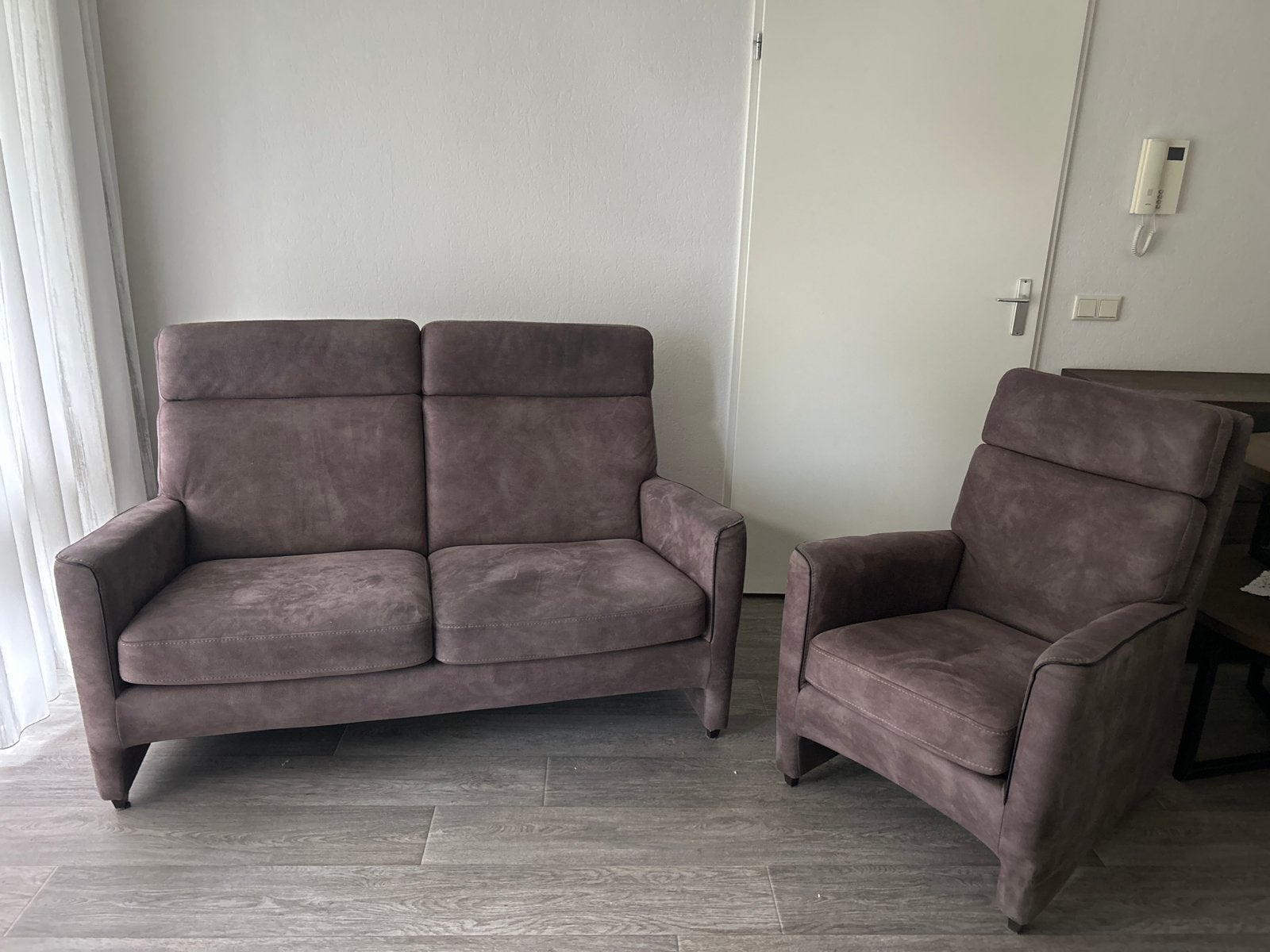 Senioren tweezitter en fauteuil - Taupe/Grijs/Bruin, Ophalen, Gebruikt, Tweepersoons, Rechte bank