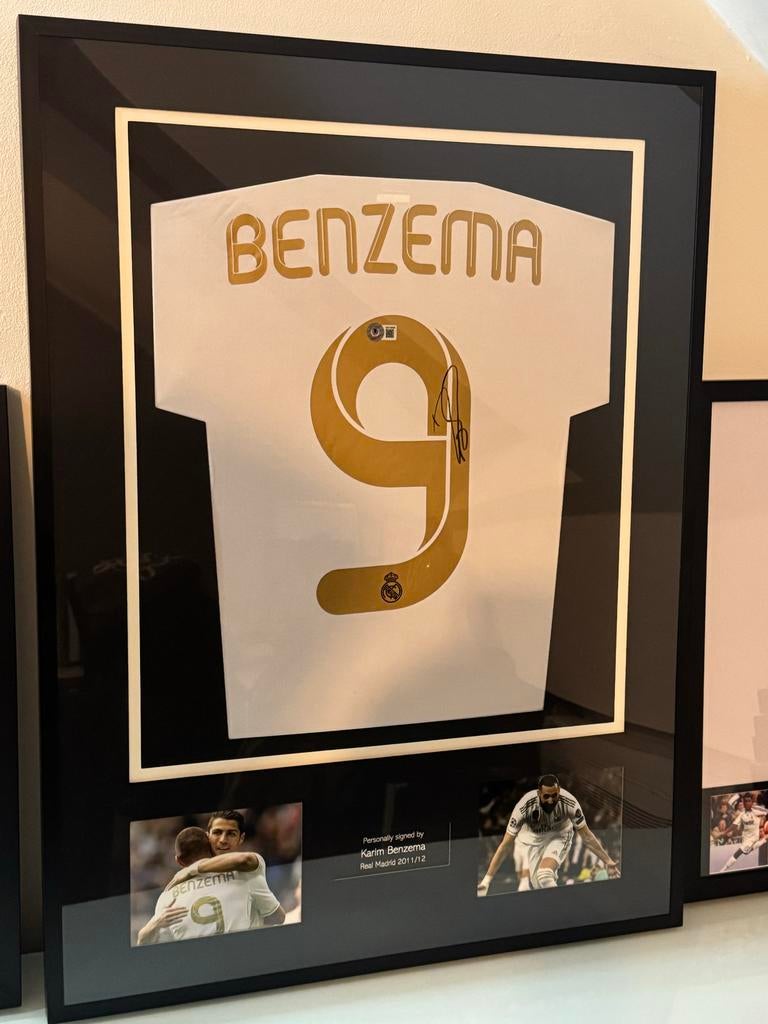 Gesigneerd Benzema shirt Real Madrid 2011/12, Verzamelen, Sportartikelen en Voetbal, Verzenden, Gebruikt, Buitenlandse clubs, Shirt