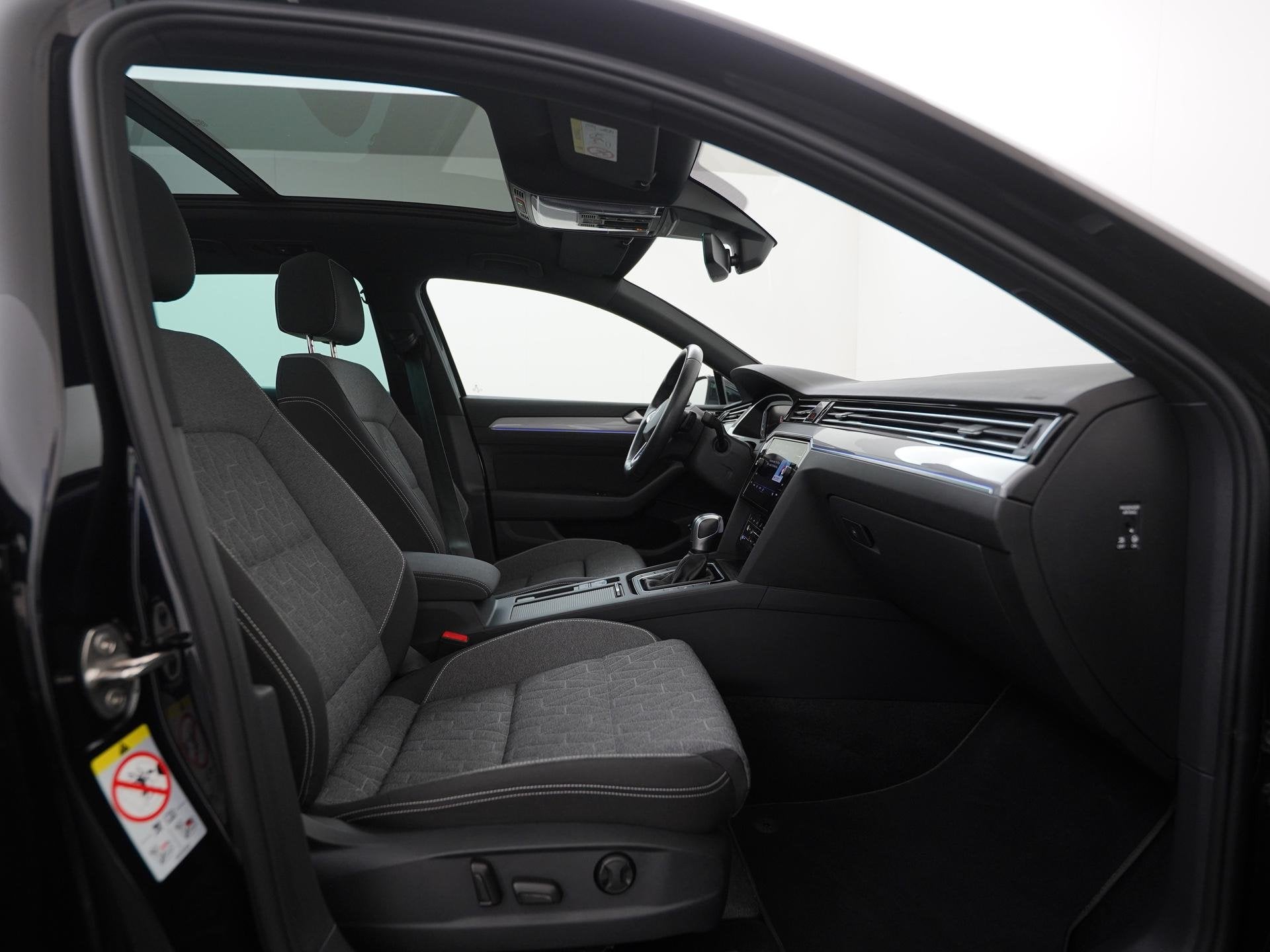 Volkswagen Passat Variant 1.4 TSI PHEV GTE | Panoramadak | A, 12 maanden, Stof, Zwart, Plug-in hybride