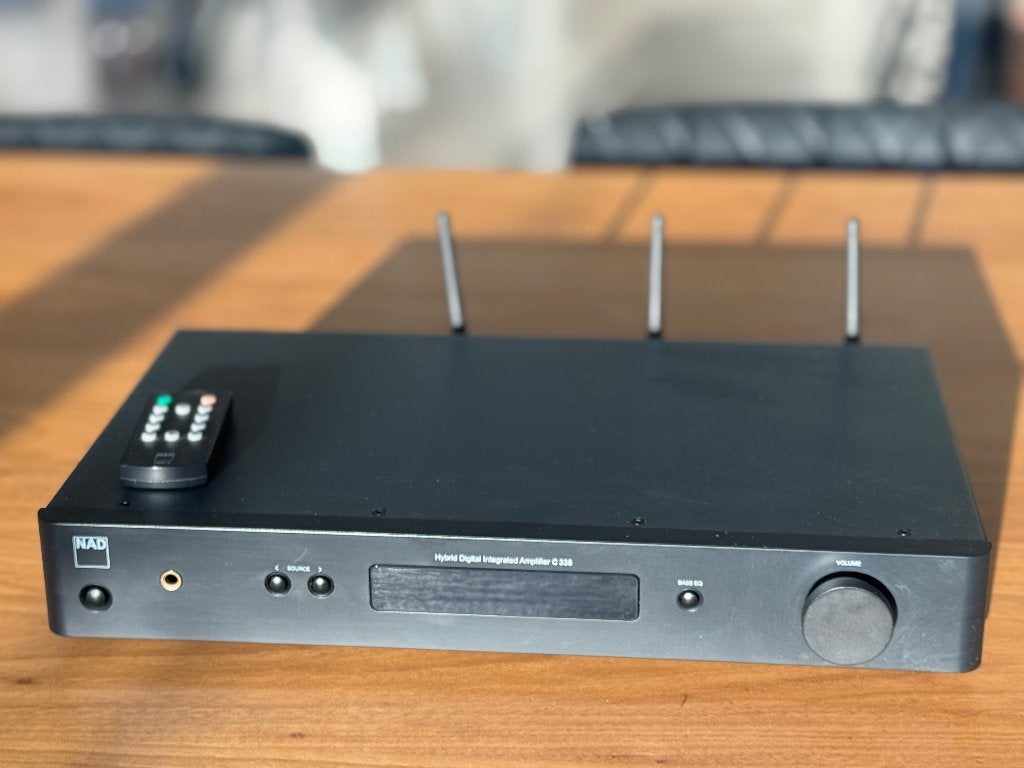 NAD C338 stereo versterker, Overige merken, Ophalen of Verzenden, Zo goed als nieuw, Minder dan 60 watt