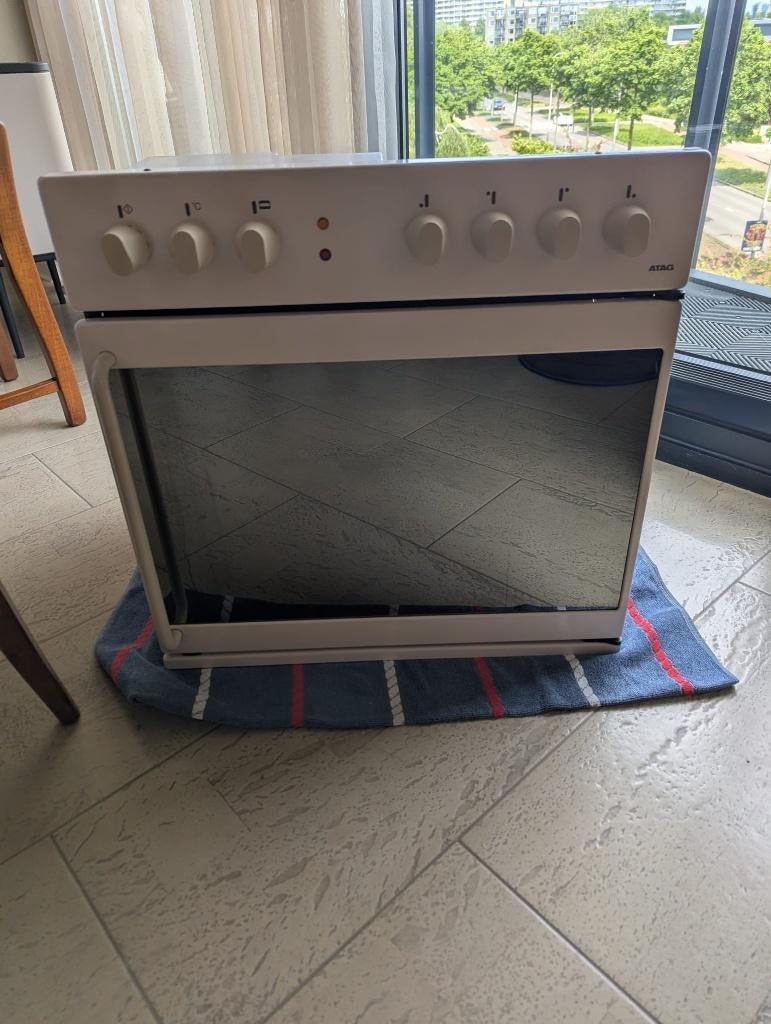 ATAG oven, niet jong maar wel ZGAN, Witgoed en Apparatuur, Ovens, Ophalen, Hete lucht, 60 cm of meer, Heteluchtoven
