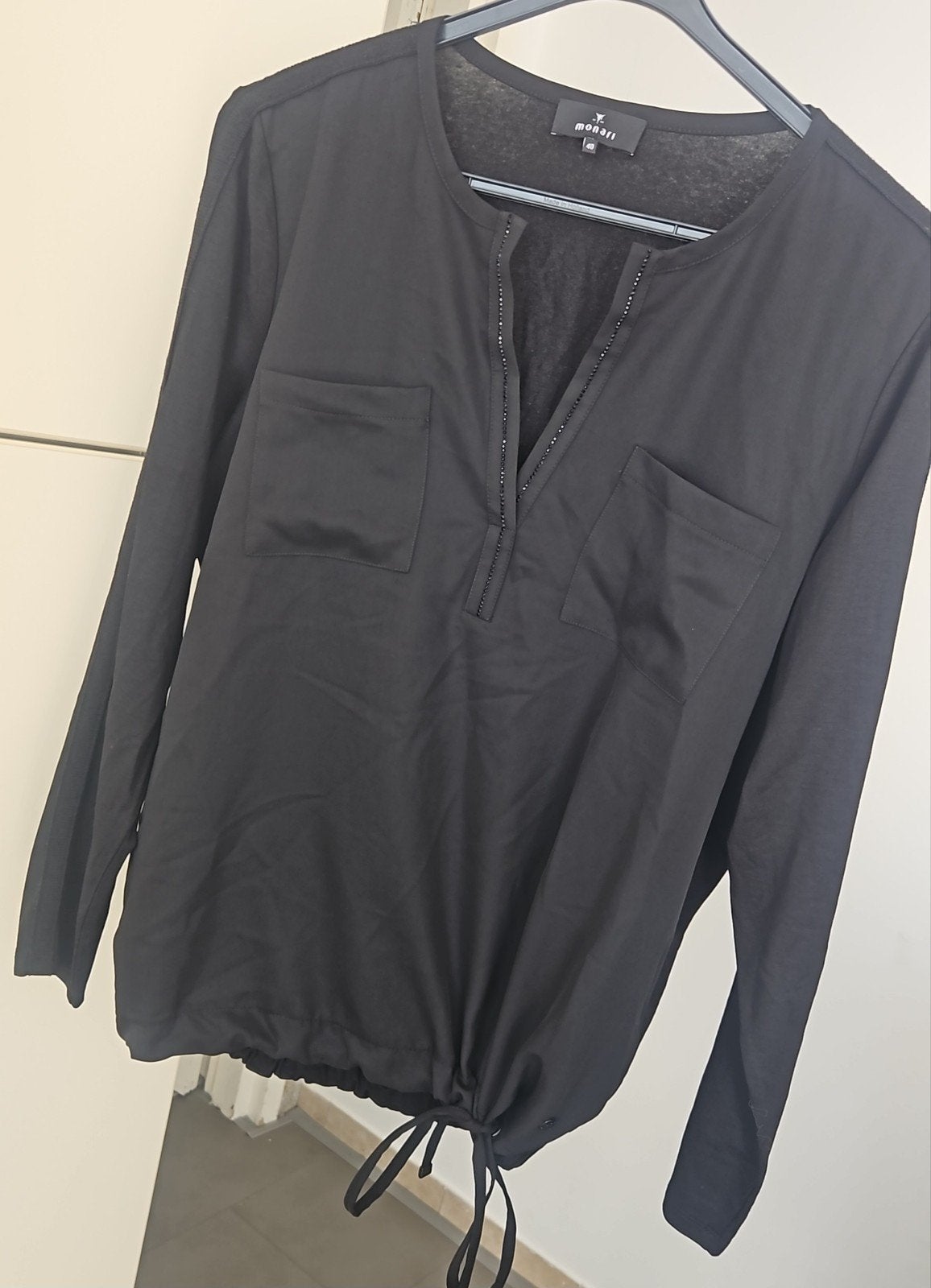 Monari blouseshirt zwart strass-steentjes koord Maat 40, Kleding | Dames, Ophalen of Verzenden, Zo goed als nieuw, Maat 38/40 (M)