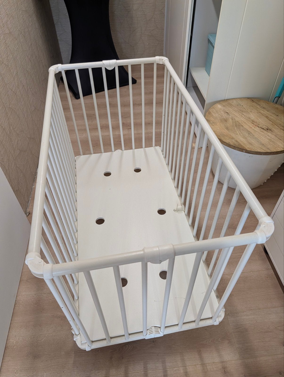 Geuther inklapbaar ledikant - Handig en ruimtebesparend, Ophalen, Gebruikt, Lattenbodem, Minder dan 140 cm