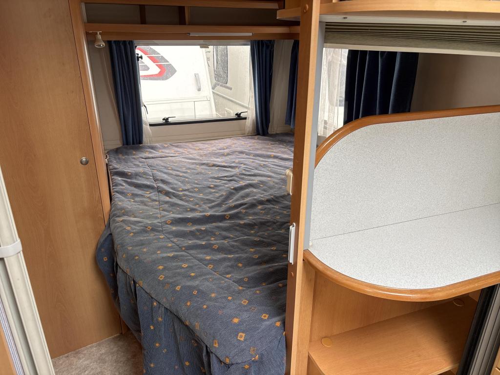 Kip Platinum 47 TDB Incl mover en voortent, Caravans en Kamperen, Rondzit, Ringverwarming, Kip, Bedrijf