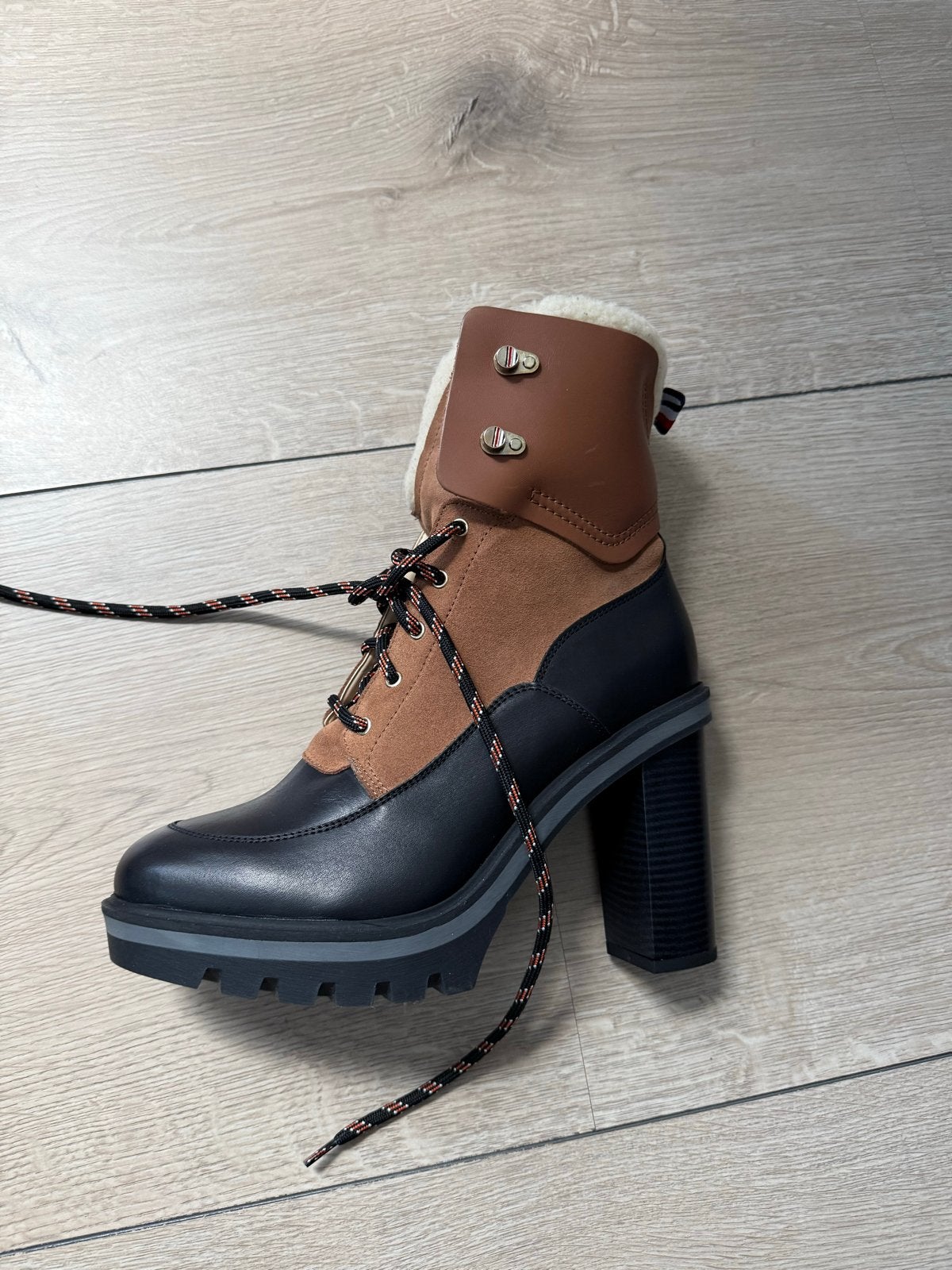 Splinternieuwe Tommy Hilfiger laarzen maat 40, Ophalen, Nieuw, Zwart, Schoenen met hoge hakken