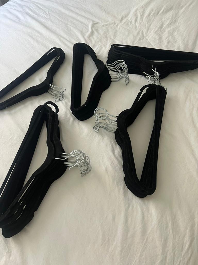 Ikea komplement kleding hangers velvet zara h&m hm jysk, Kleding | Dames, Kledinghangers, Ophalen of Verzenden, Zo goed als nieuw