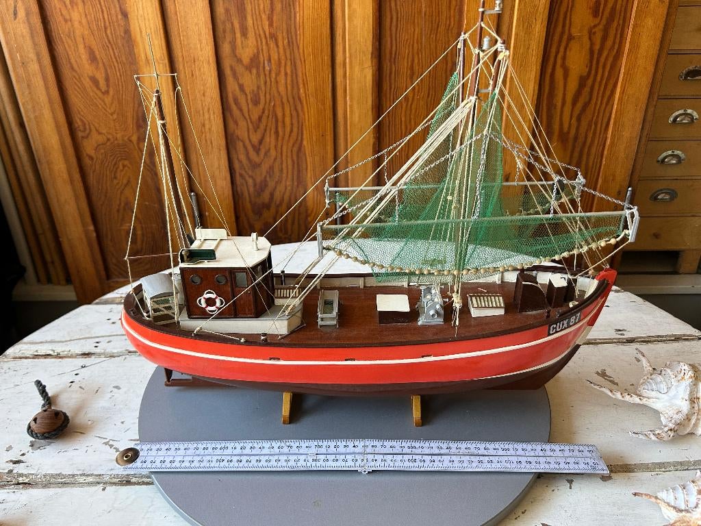 Modelboot Visserman, Ophalen of Verzenden, Zo goed als nieuw