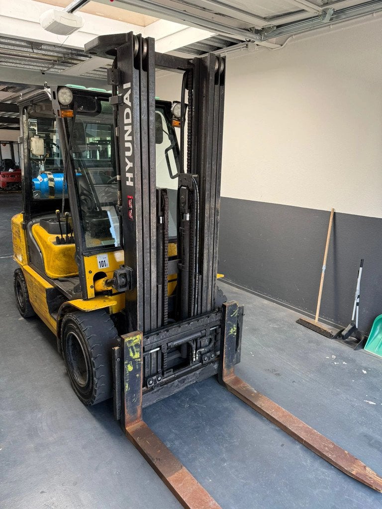 Hyundai 3.31-7A (bj 2012), Zakelijke goederen, Machines en Bouw | Heftrucks en Intern transport, LPG, Heftruck, Hyundai