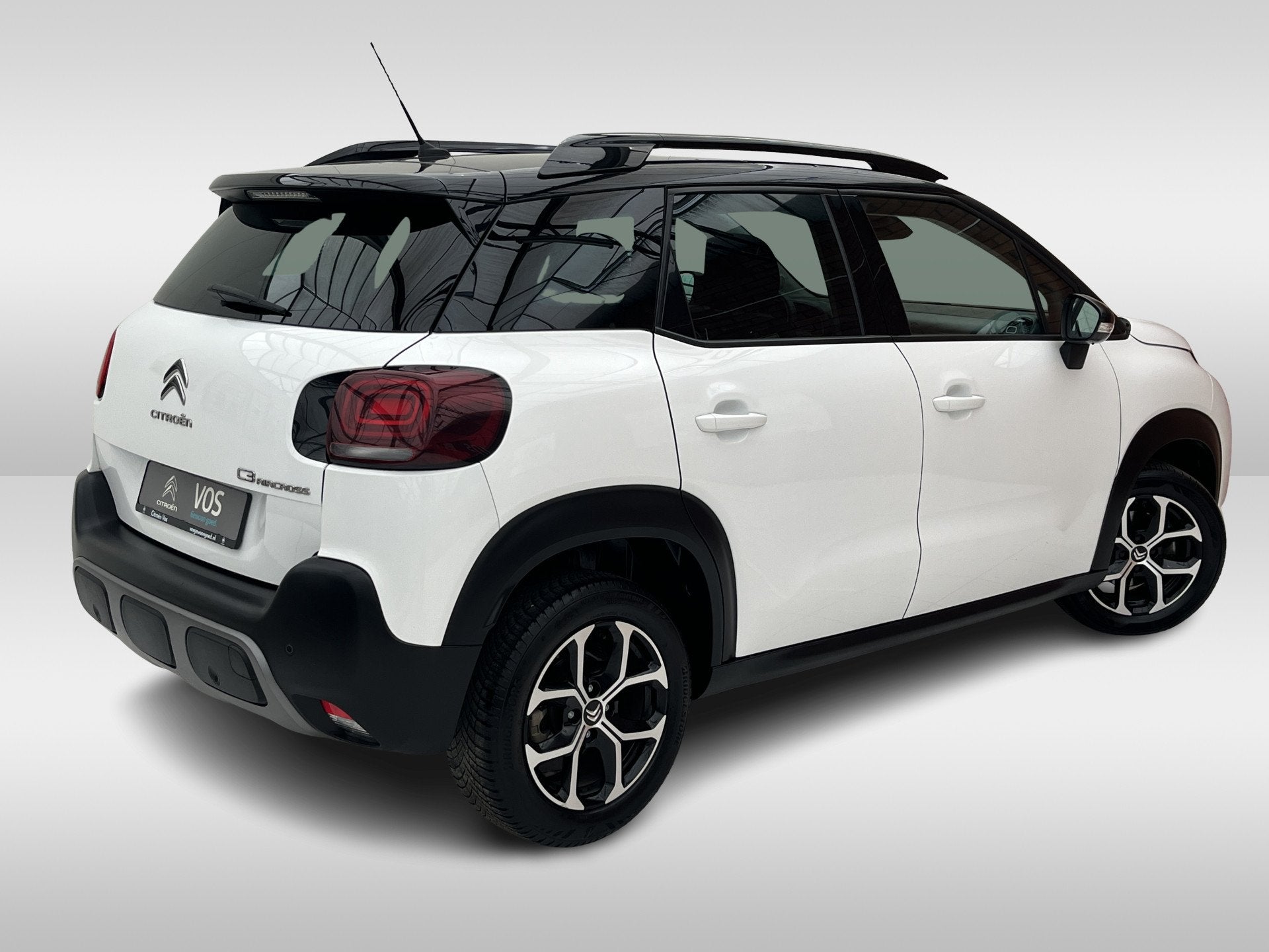 Citroën C3 Aircross PureTech 130 Plus Automaat | Carplay/An, Auto's, 12 maanden, Stof, Gebruikt, Zwart