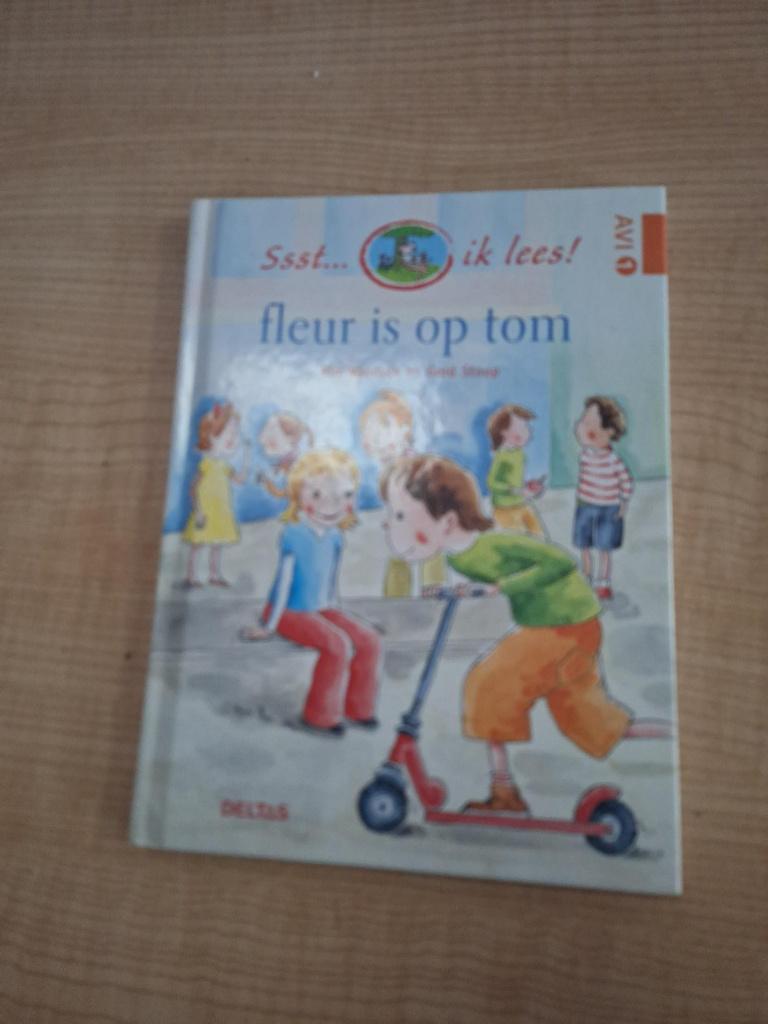 BOEK FLEUR IS OP TOM, Ophalen of Verzenden, Zo goed als nieuw, Fictie algemeen