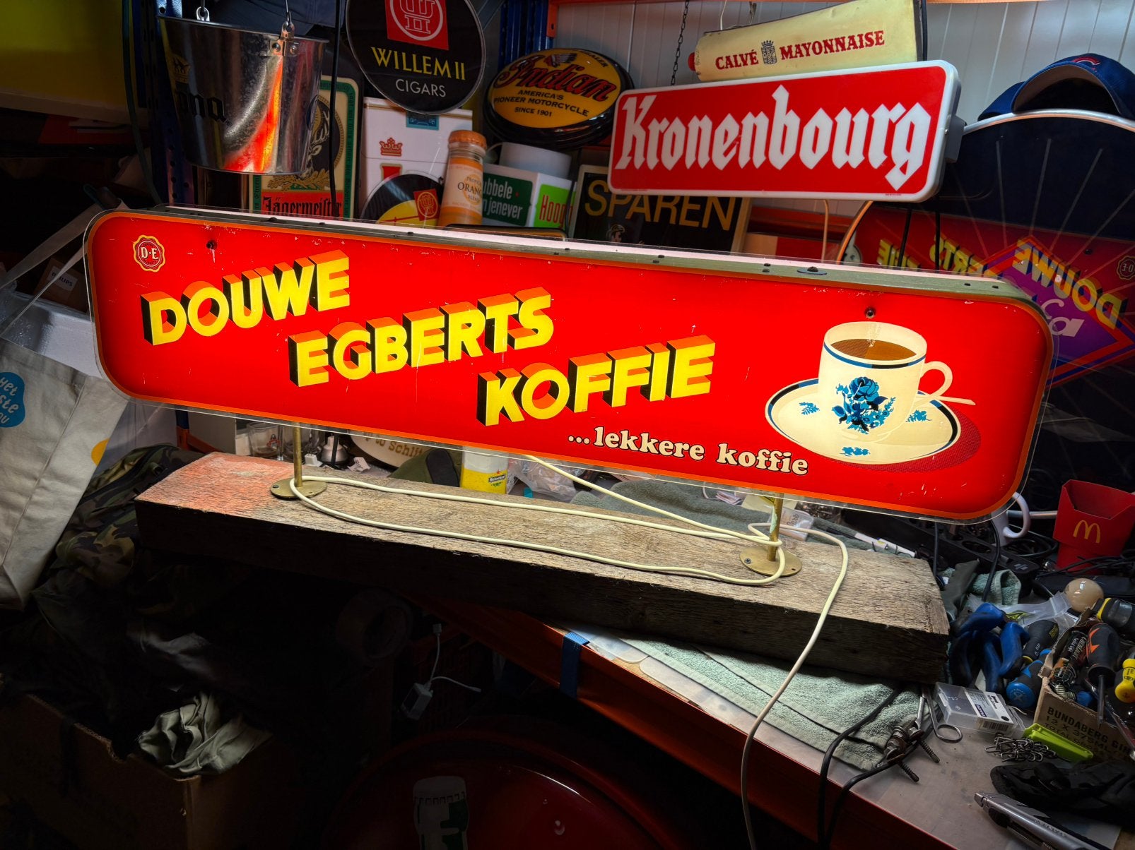 Douwe egberts koffie lichtreclame, Ophalen, Gebruikt, Lichtbak of (neon) lamp