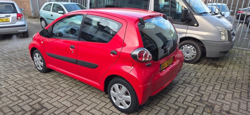 Toyota Aygo 1.0-12V Access airco 5 deurs, Voorwielaandrijving, 4 stoelen, 68 pk, Origineel Nederlands