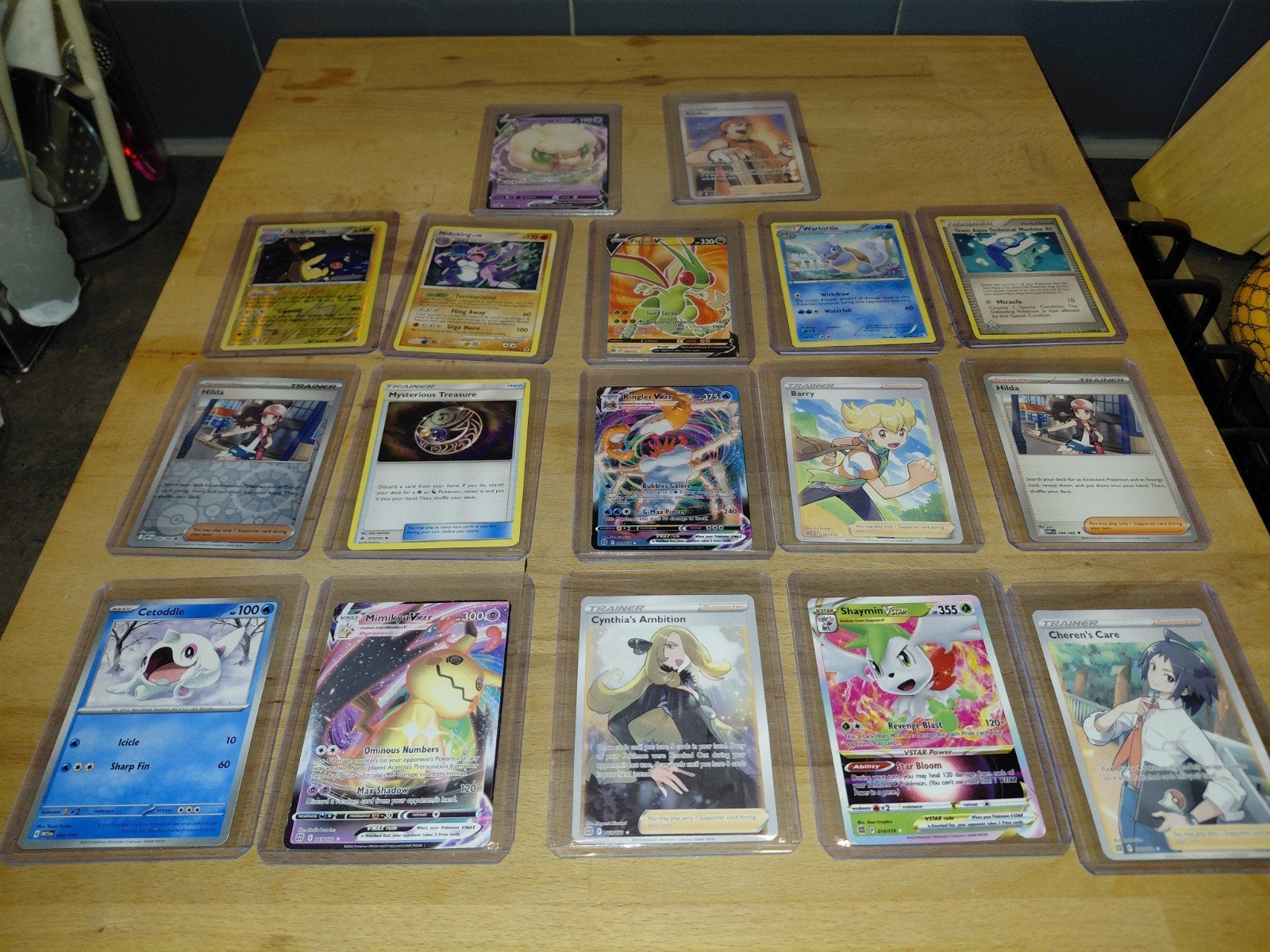 Een set van 17 mooie Pokémon kaarten in sleev, Ophalen of Verzenden, Zo goed als nieuw, Meerdere kaarten, Foil