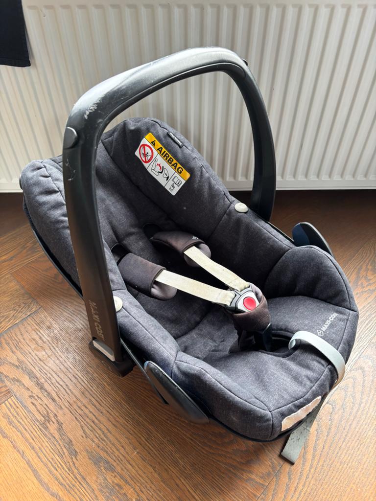 Maxi-Cosi autostoel (evt. met Family-Fix base), Ophalen, Autogordel of Isofix, Gebruikt, Zijbescherming