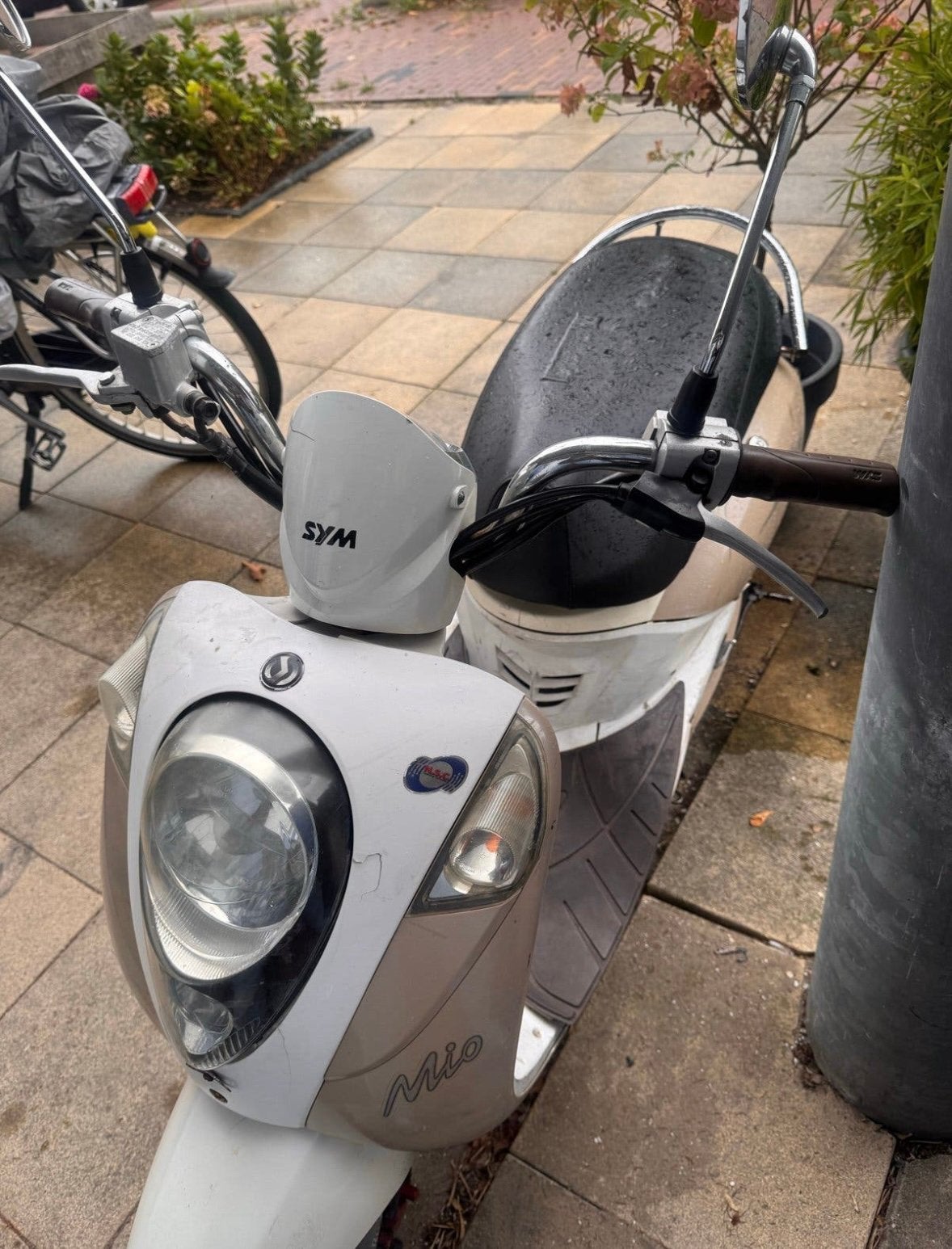 Sim Mio start soms wel soms niet (50 euro vandaag halen), Ophalen, Gebruikt, Benzine, Mio