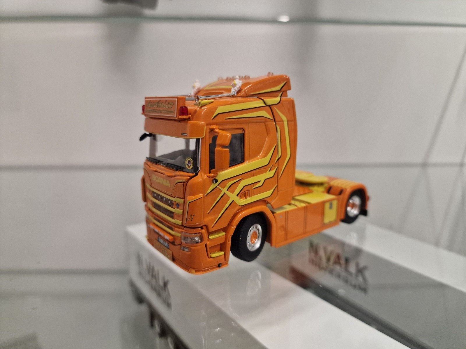 WSI Scania S Solo Trekker 'Aurenico', Hobby en Vrije tijd, Modelauto's | 1:50, Ophalen of Verzenden, Zo goed als nieuw, Overige merken