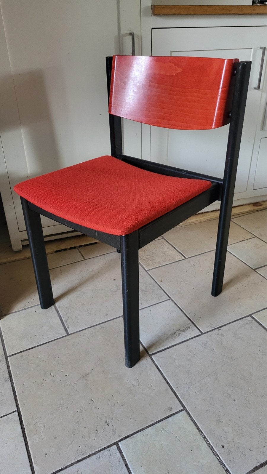 leuke vintage design stoel jaren 70 met plywood, Huis en Inrichting, Stoelen, Ophalen, Gebruikt, Vintage, Stof