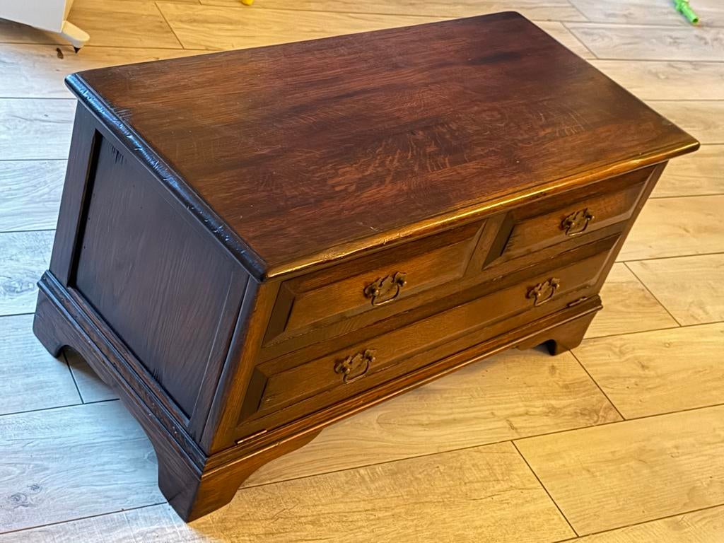 Antiek finish eiken TV-kastje met 2 lades en 2 legplanken, Antiek en Kunst, Antiek | Meubels | Kasten, Ophalen