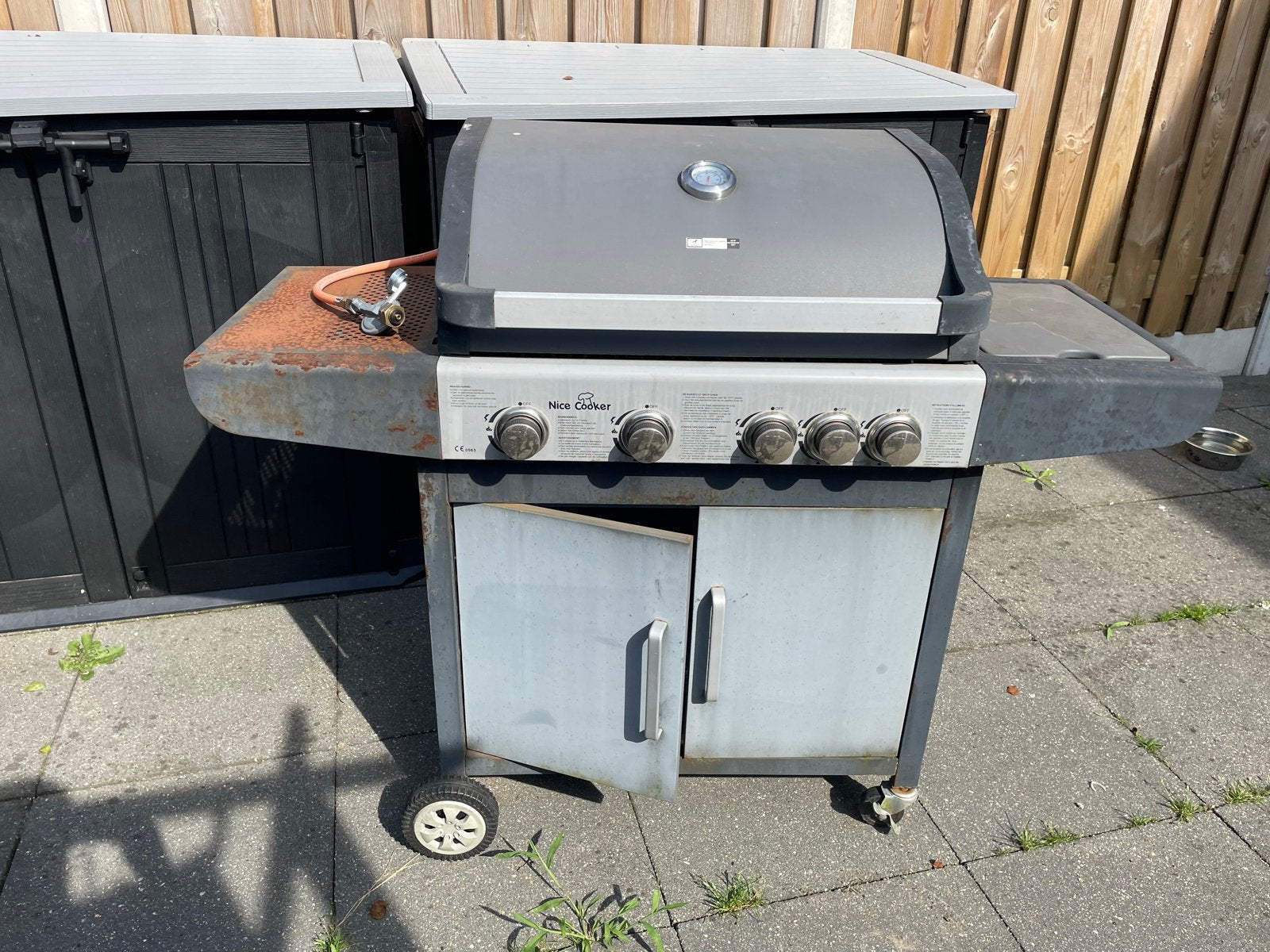 Gratis Gasbarbecue, Ophalen