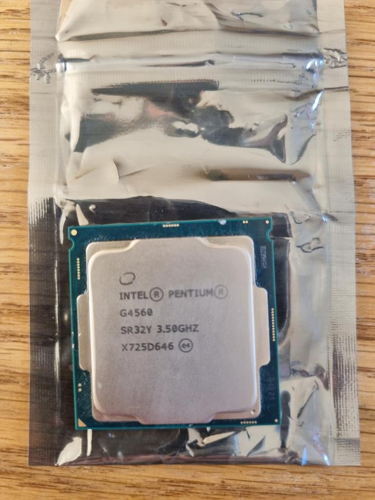 Pentium G4560 Kabylake HD 610, Computers en Software, Processors, LGA 1151, Ophalen of Verzenden, Zo goed als nieuw, 2-core