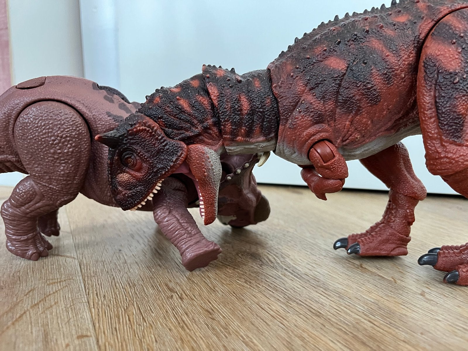 Mattel Carnotaurus Speelfiguur - Jurassic World, Ophalen of Verzenden, Gebruikt